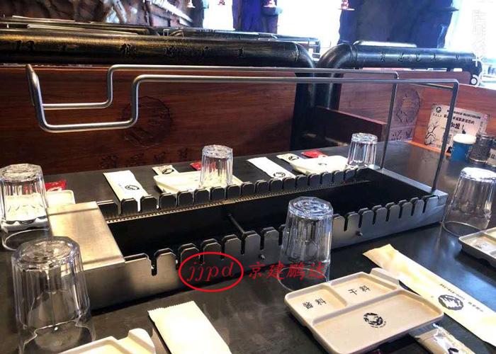 全自動無煙燒烤桌子工作原理和優(yōu)勢是什么？